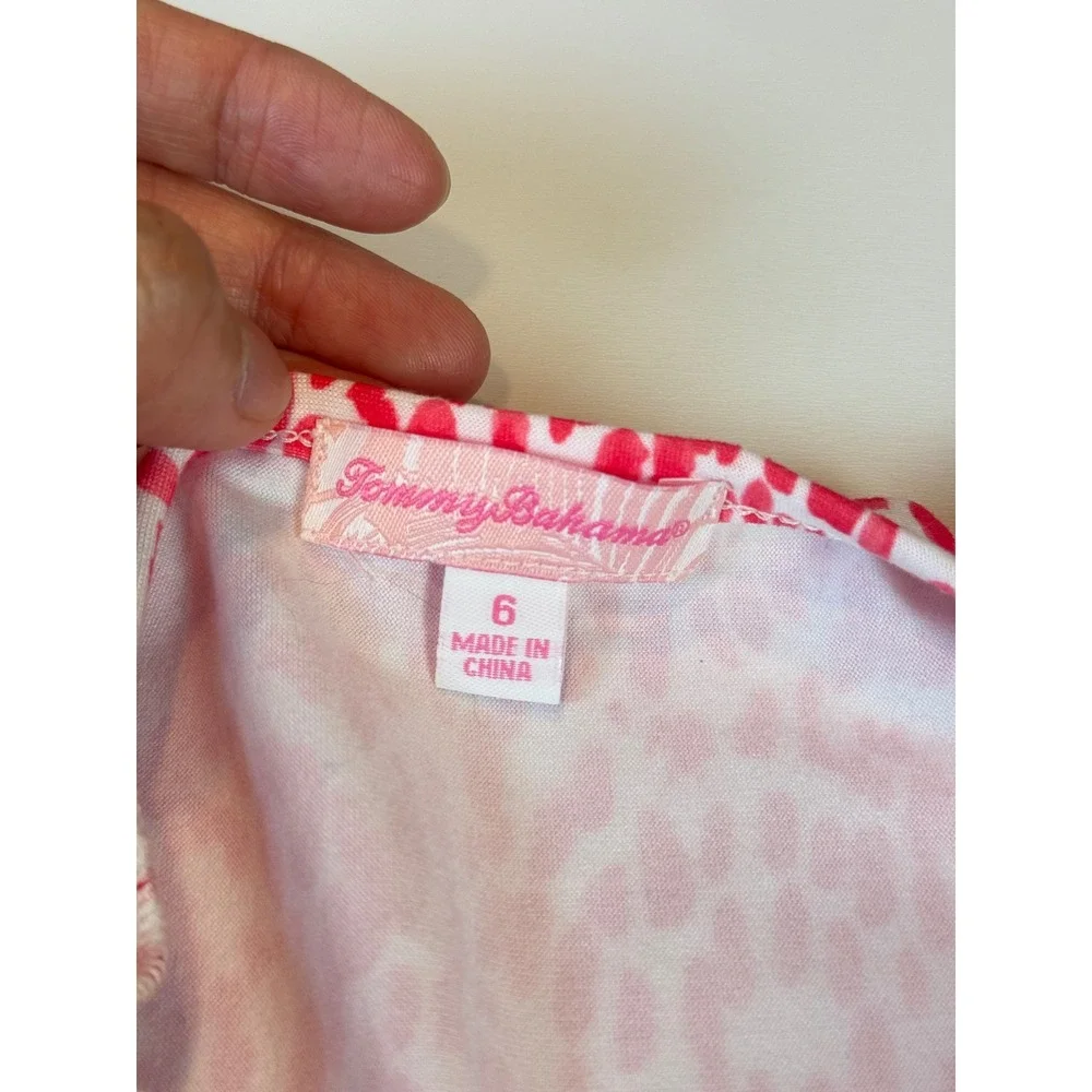 Tommy Bahama excellent size